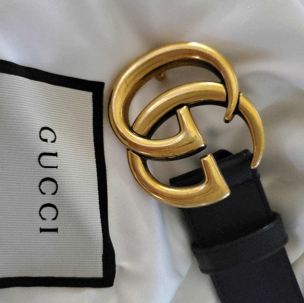 *SOLD* Authentic black Gucci belt